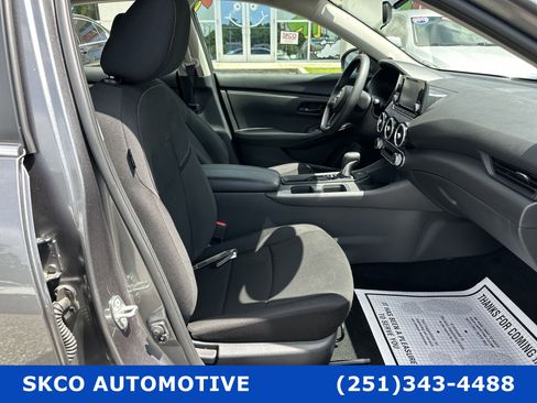 Used 2025 Nissan Sentra S image 13