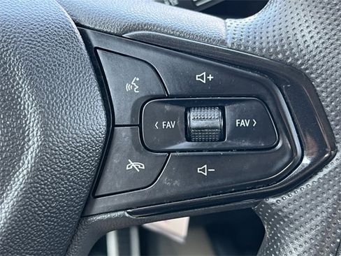 Used 2024 Chevrolet Trax LS w/ LS Convenience Package image 18