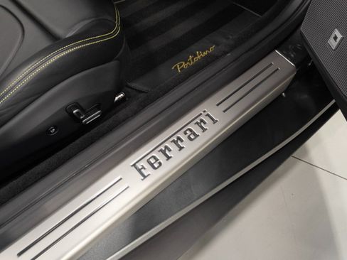 Used 2020 Ferrari Portofino RWD image 48