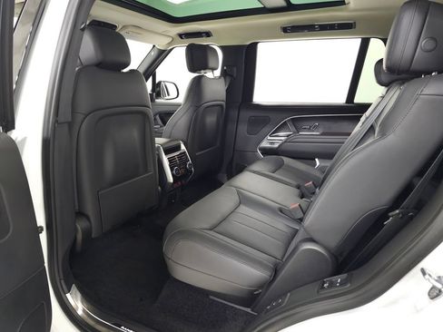 Certified 2025 Land Rover Range Rover Long Wheelbase SE AWD/4WD image 36