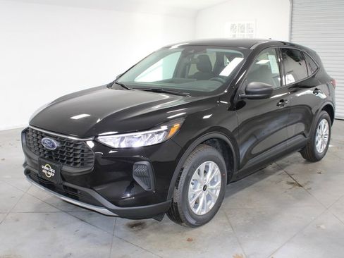 New 2026 Ford Escape Active w/ Tech Pack #1 FWD image 3