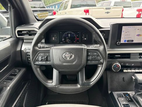 Used 2024 Toyota Tacoma SR5 AWD/4WD image 13