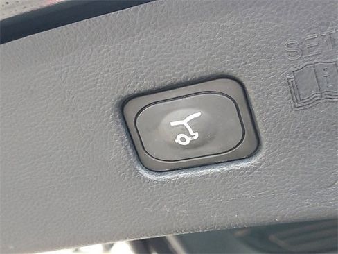 Used 2024 Ford Edge SEL w/ Convenience Package image 10