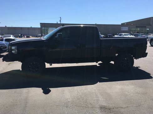 Used 2010 Chevrolet Silverado 1500 LT w/ Power Pack Plus AWD/4WD image 3