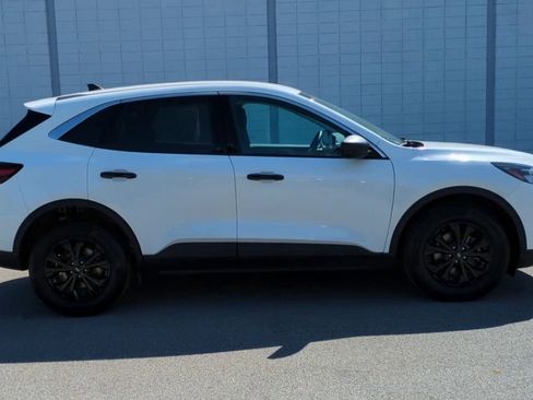 Used 2023 Ford Escape Active w/ Tech Pack #1 AWD/4WD image 9