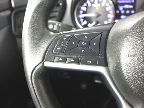 Used 2018 Nissan Rogue S image 16