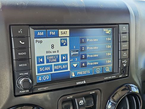 Used 2014 Jeep Wrangler Unlimited Sahara w/ Connectivity Group AWD/4WD image 19