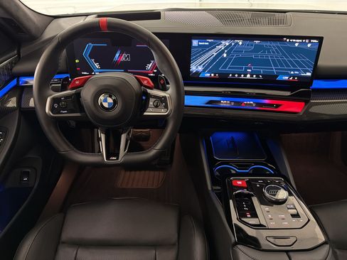 Used 2025 BMW M5 w/ Executive Package AWD/4WD image 31
