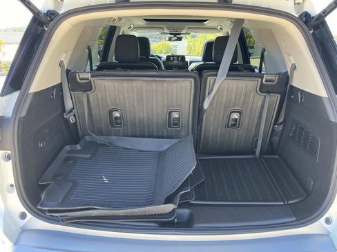 Used 2024 Nissan Pathfinder SL w/ SL Premium Package image 12