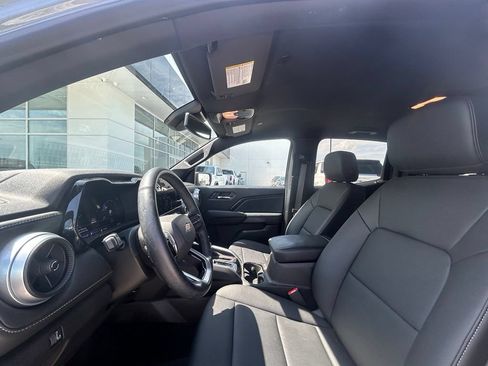 Used 2024 Chevrolet Colorado LT w/ LT Convenience Package III RWD image 13