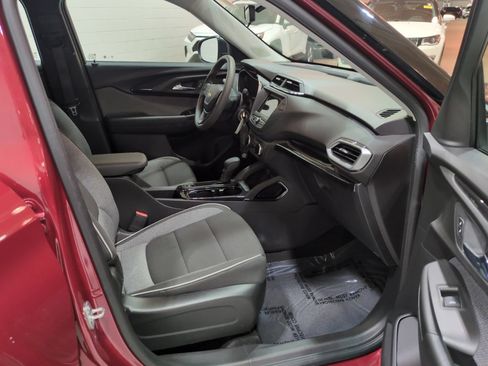 Used 2021 Chevrolet TrailBlazer LS FWD image 9