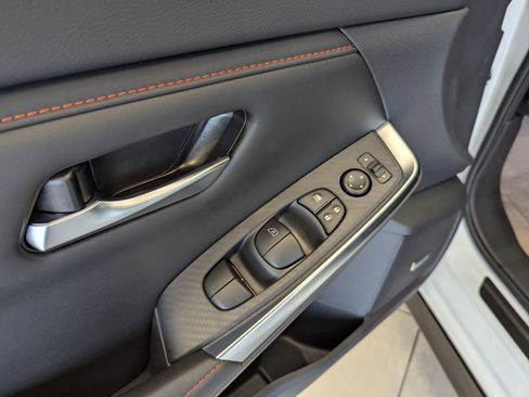 New 2025 Nissan Sentra SR w/ SR Premium Package image 9