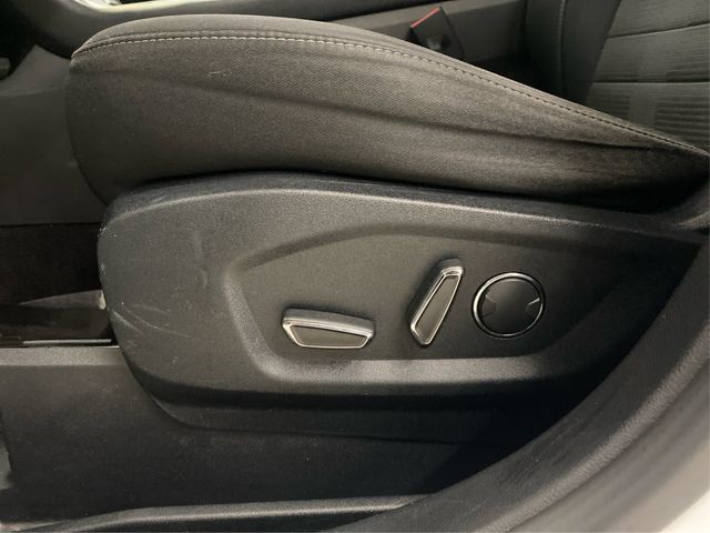 Used 2015 Ford Edge SEL AWD/4WD image 24