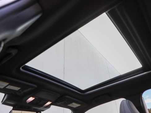 Used 2025 Subaru Forester Limited image 19