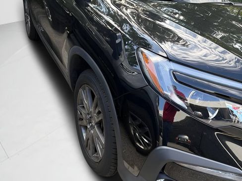Used 2022 Honda Pilot Sport image 4