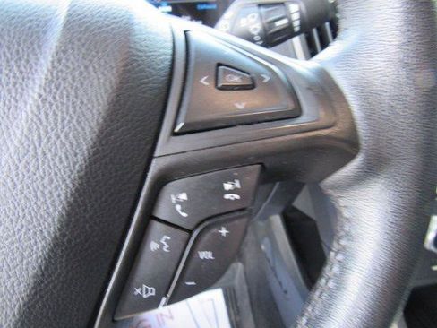 Used 2022 Ford Edge SEL w/ Sport Appearance Package image 21