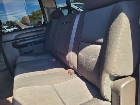 Used 2013 Chevrolet Silverado 2500 LT w/ Interior Plus Package AWD/4WD image 12