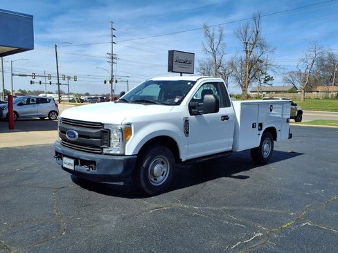 Used 2017 Ford F250 XL image 6