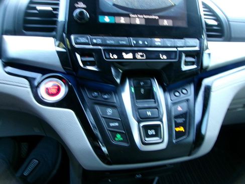 Used 2018 Honda Odyssey Elite image 17