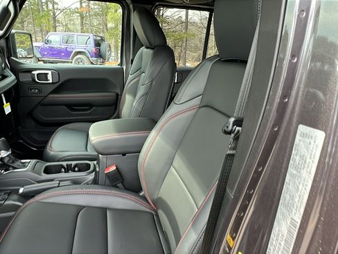 New 2026 Jeep Wrangler Unlimited Rubicon 392 image 17