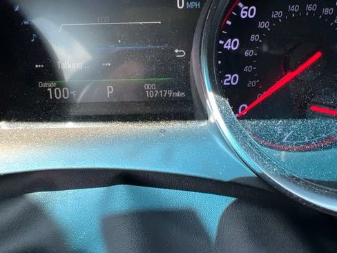Used 2018 Toyota Camry XSE w/ Driver Assist Package FWD image 2