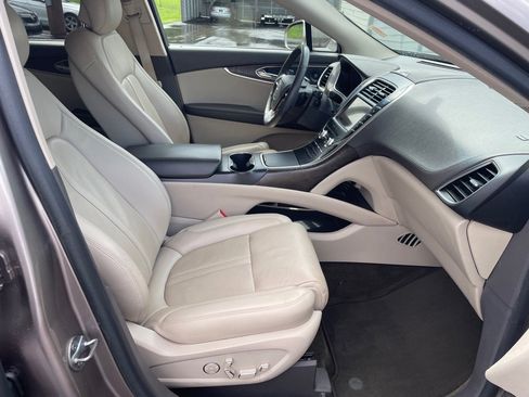 Used 2019 Lincoln Nautilus Reserve FWD image 23