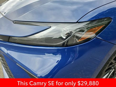 Used 2025 Toyota Camry SE FWD image 13