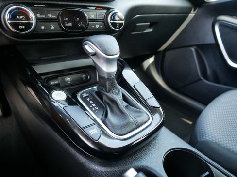 Certified 2024 Kia Soul S FWD image 24