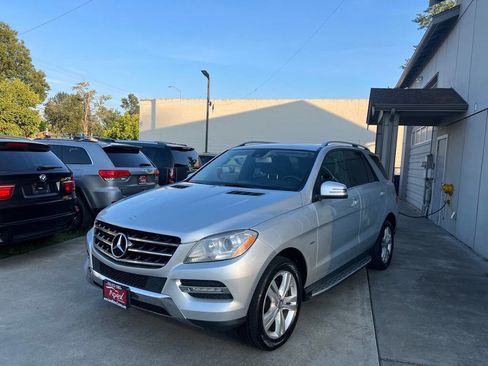 Used 2012 Mercedes-Benz ML 350 4MATIC image 4
