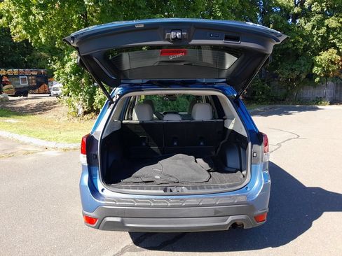 Used 2019 Subaru Forester Premium AWD/4WD image 32