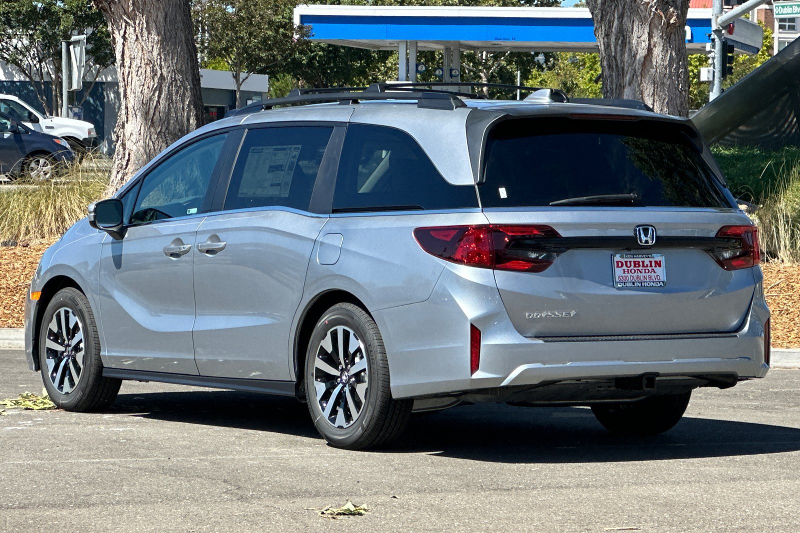 New 2026 Honda Odyssey EX-L image 6