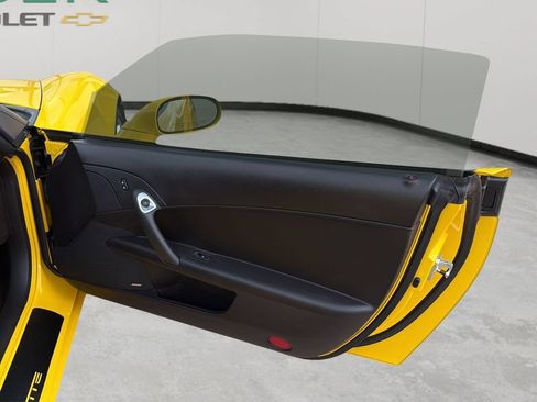 Used 2007 Chevrolet Corvette Z06 w/ Preferred Equipment Group RWD image 38