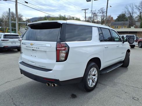 Used 2023 Chevrolet Suburban Premier image 4
