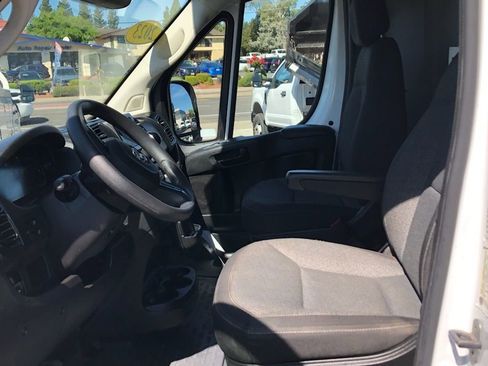 Used 2023 RAM ProMaster 2500 image 2