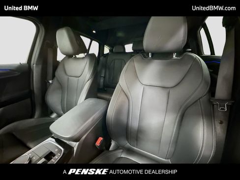 Used 2025 BMW X4 M40i w/ Premium Package image 5