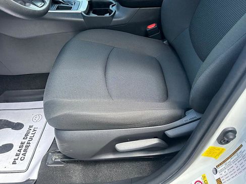 Certified 2019 Toyota RAV4 LE FWD image 10