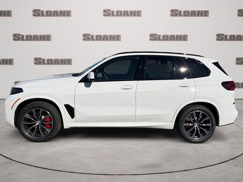 New 2026 BMW X5 xDrive40i w/ M Sport Package AWD/4WD image 2