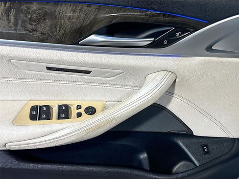 Used 2017 BMW 540i image 19