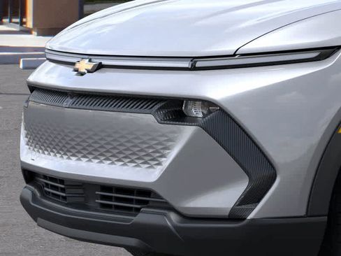 New 2026 Chevrolet Equinox EV LT image 13