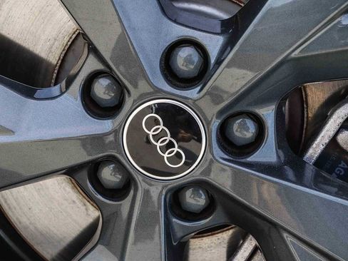 Used 2024 Audi Q4 e-tron Premium Plus w/ Premium Plus image 15