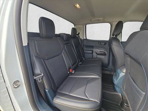 Used 2025 Ford Maverick Lobo AWD/4WD image 17