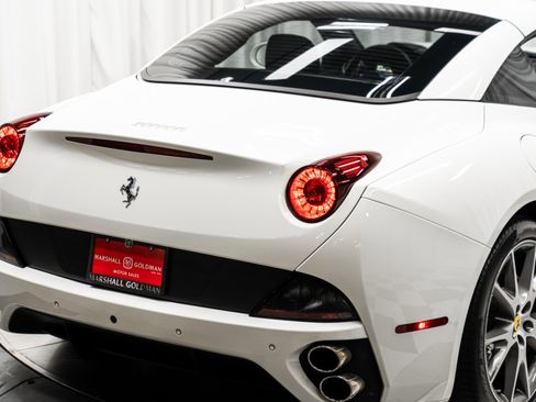 Used 2014 Ferrari California image 50