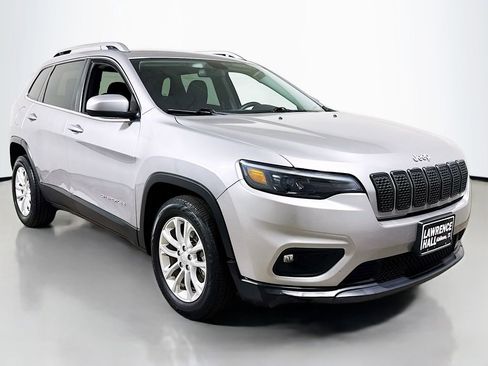 Used 2019 Jeep Cherokee Latitude w/ Popular Appearance Group image 3