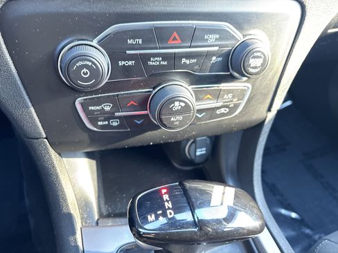 Used 2020 Dodge Charger R/T w/ Blacktop Package image 30