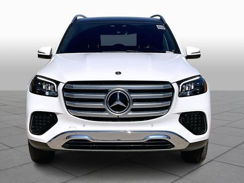 Used 2024 Mercedes-Benz GLS 450 4MATIC image 3