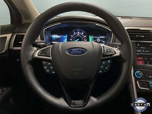 Used 2019 Ford Fusion SE image 9