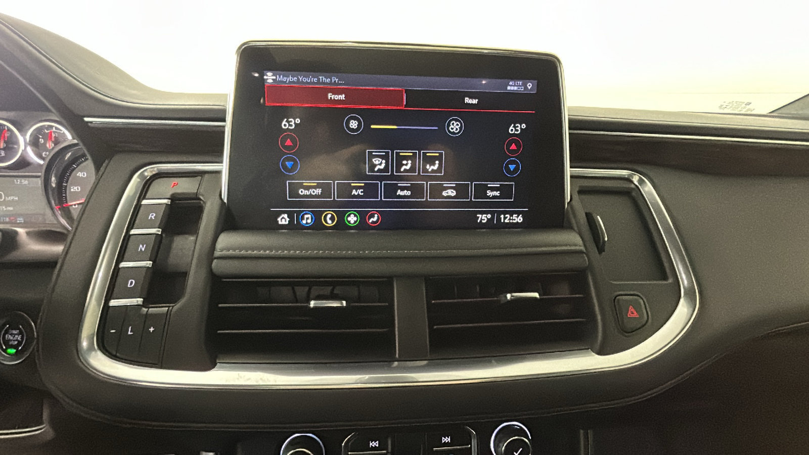 Used 2021 Chevrolet Suburban LT w/ LT Signature Package AWD/4WD image 28