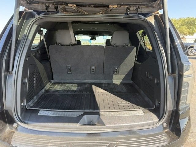 Used 2025 Chevrolet Suburban High Country AWD/4WD image 20