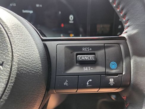 Used 2025 Nissan Kicks SR FWD image 14