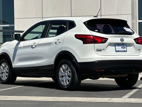 Used 2019 Nissan Rogue Sport S image 5